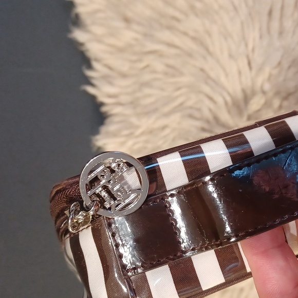Henri Bendel Cosmetic Bag - Picture 5 of 13